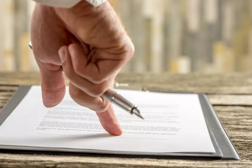 Family meeting with legal advisor, showing when a Will is crucial—highlighting Trusted Will Writing Leatherhead for essential life planning.